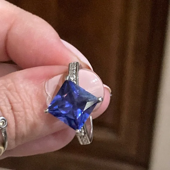 Ring - Picture 9 of 15